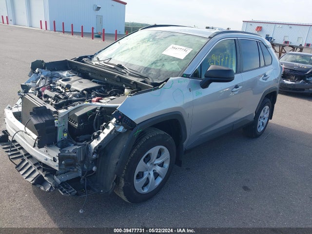 Toyota RAV4 LE 2019 JTMF1RFVXKJ004066 Image 2