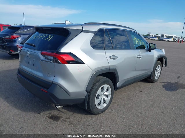 Toyota RAV4 LE 2019 JTMF1RFVXKJ004066 Image 4
