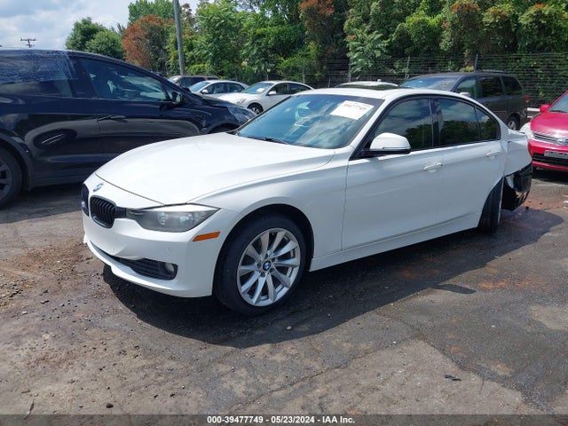 BMW 320i 2015 WBA3B1G58FNT07326 Image 2