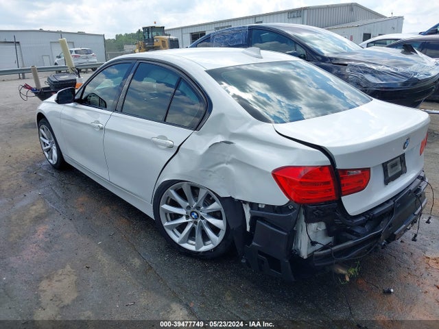 BMW 320i 2015 WBA3B1G58FNT07326 Image 3