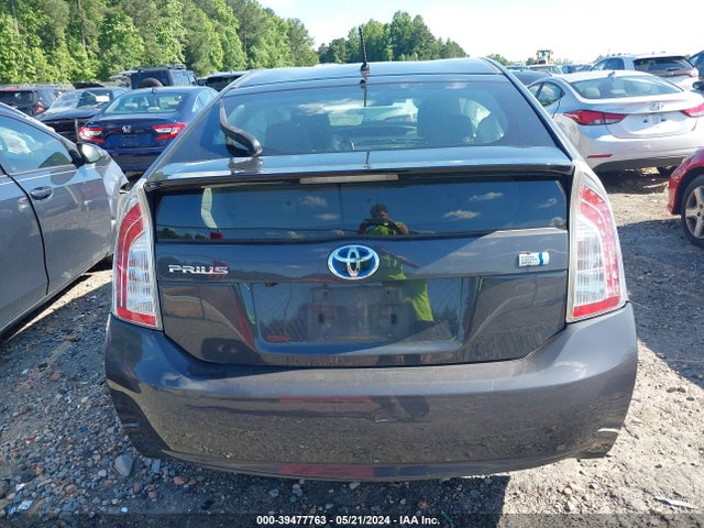 Toyota Prius Two 2015 JTDKN3DU7F0408528 Image 15