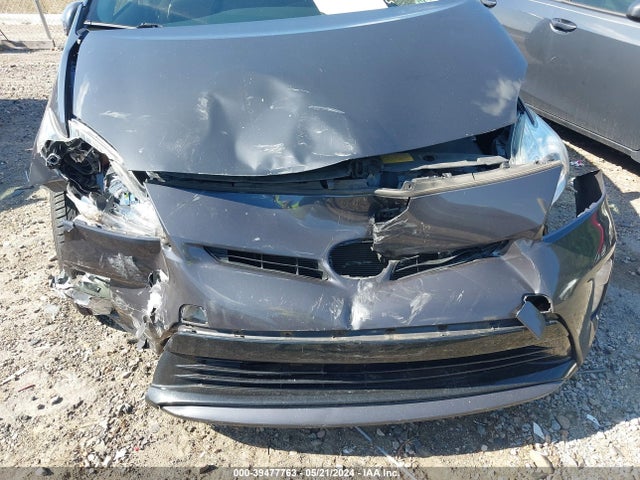 Toyota Prius Two 2015 JTDKN3DU7F0408528 Image 18