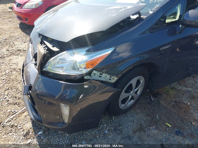 Toyota Prius Two 2015 JTDKN3DU7F0408528 Image 20