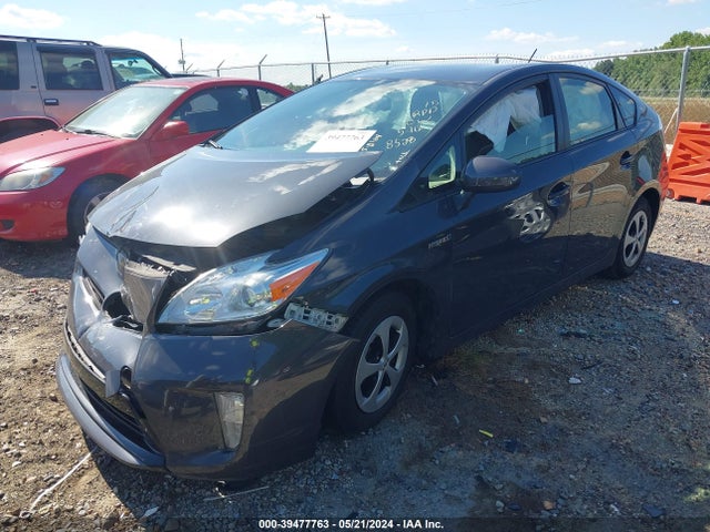 Toyota Prius Two 2015 JTDKN3DU7F0408528 Image 2