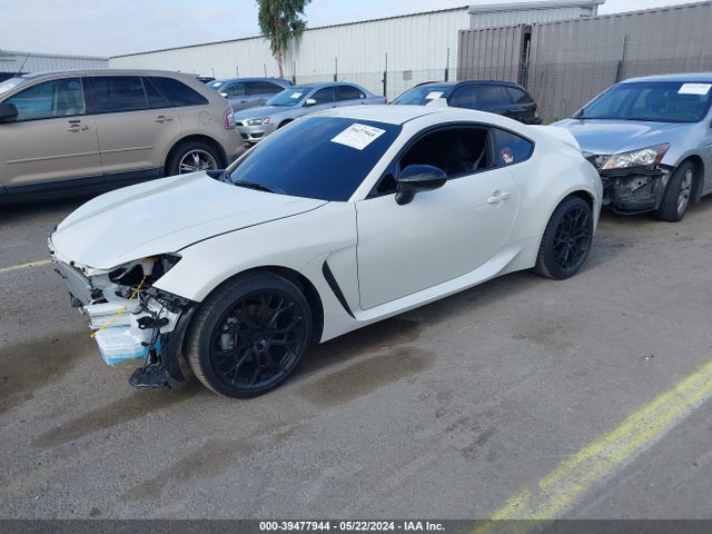 Toyota Gr86 Premium 2024 JF1ZNBE10R8752470 Image 2