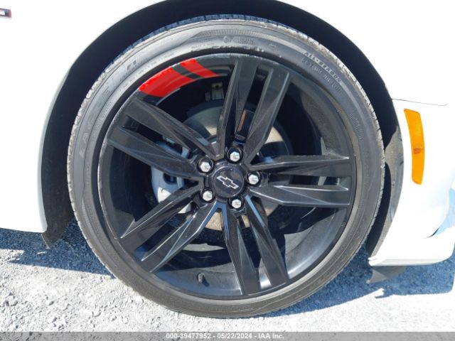 1G1FD1RXXN0105858 Chevrolet Camaro Rwd  2lt