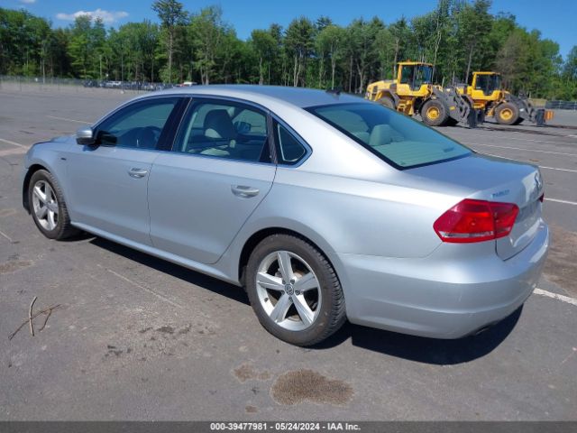 1VWAT7A33FC100126 Volkswagen Passat 1.8t Limited Edition