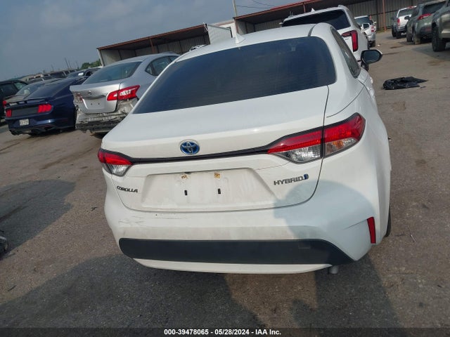 Toyota Corolla Hybrid Le 2021 JTDEAMDE8MJ003292 Image 16