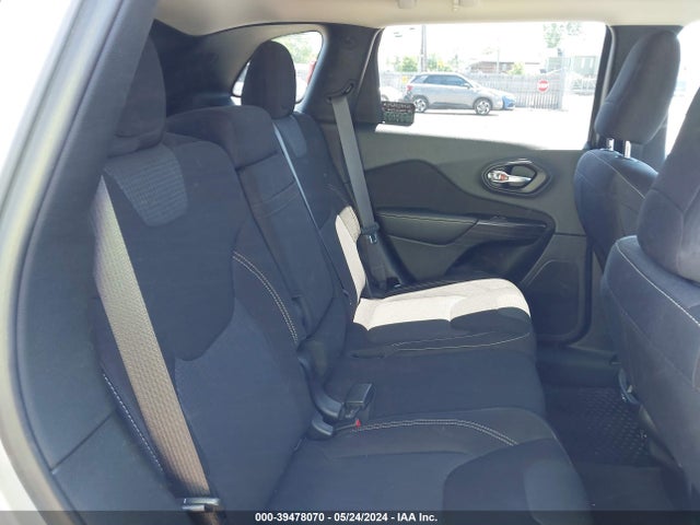 Jeep Cherokee Latitude 2015 1C4PJLCB3FW530902 Image 8