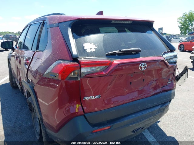 Toyota RAV4 LE 2020 JTMF1RFV6LD050154 Image 3