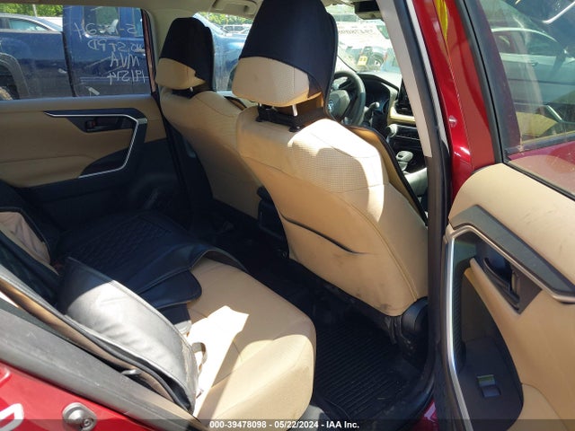 Toyota RAV4 LE 2020 JTMF1RFV6LD050154 Image 8