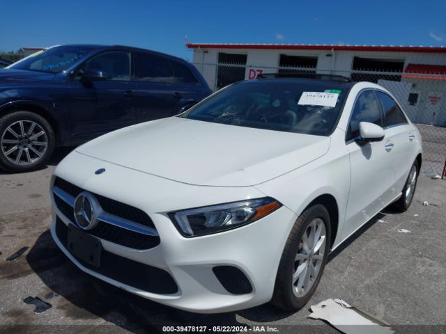 WDD3G4FB8KW026750 Mercedes-Benz A 220 4matic