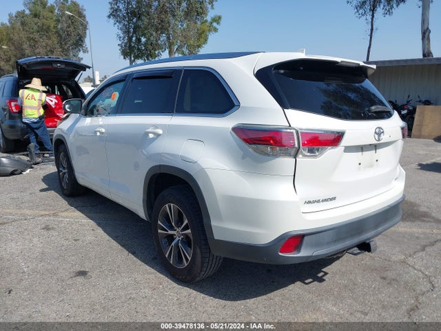 Toyota Highlander Xle V6 2016 5TDKKRFH7GS127761 Image 3