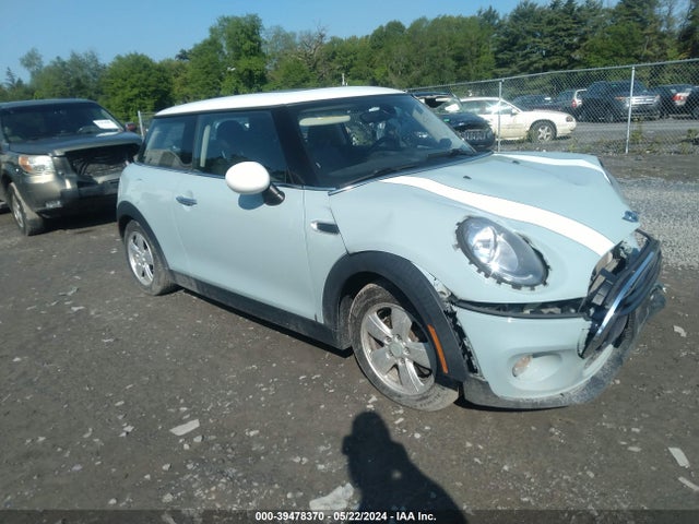 2018 MINI HARDTOP WMWXP5C57J2G62744 Photo 0