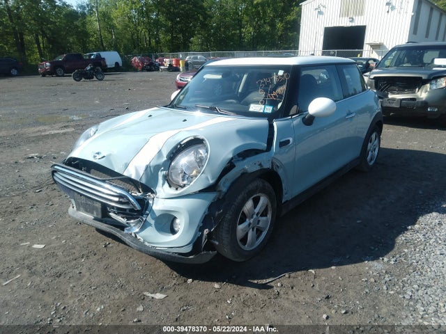 2018 MINI HARDTOP WMWXP5C57J2G62744 Photo 1