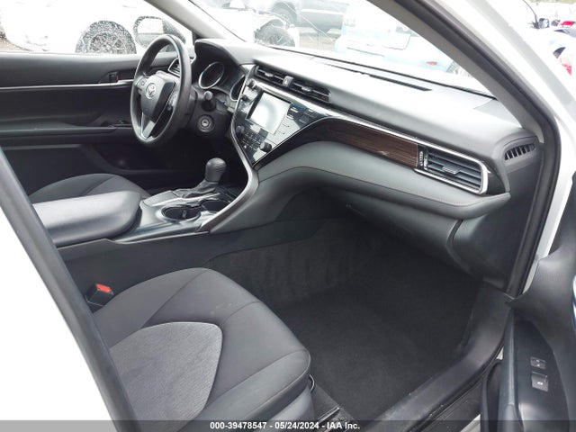 Toyota CAMRY LE 2019 4T1B11HK7KU779731 Image 5