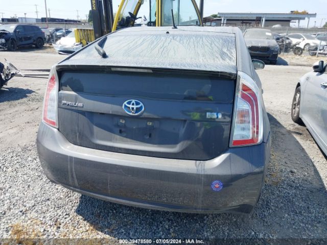JTDKN3DU2F0469138 Toyota Prius Two