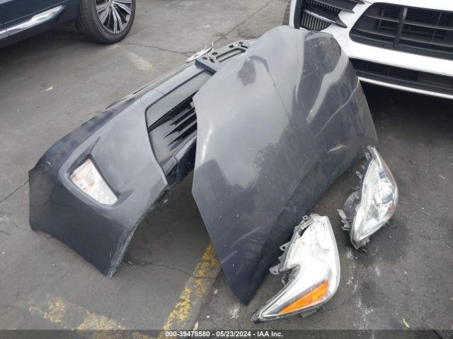 JTDKN3DU2F0469138 Toyota Prius Two