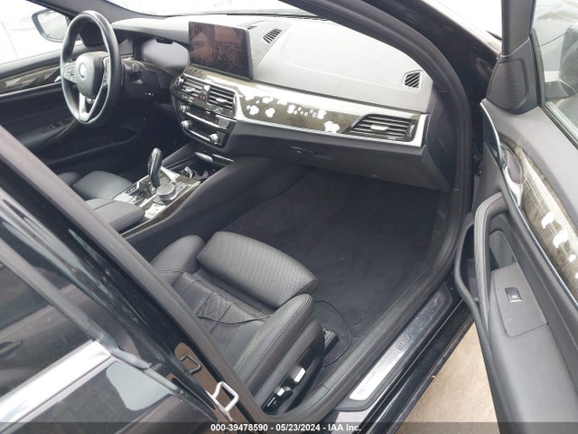 WBA13AG08NCJ19540 BMW 530e