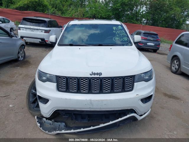 1C4RJFAG4JC383993 Jeep Grand Cherokee Laredo