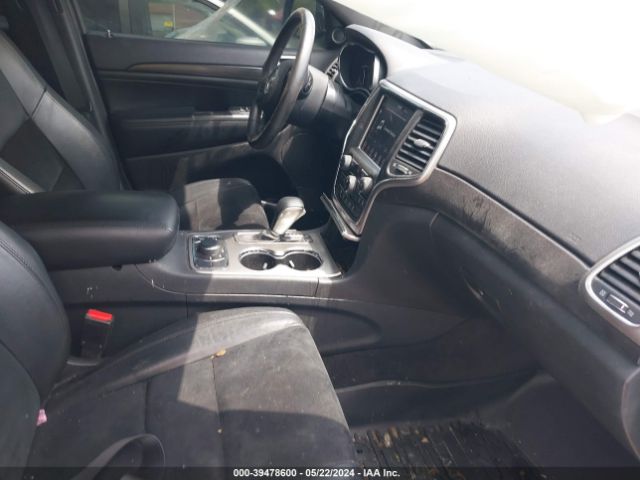1C4RJFAG4JC383993 Jeep Grand Cherokee Laredo