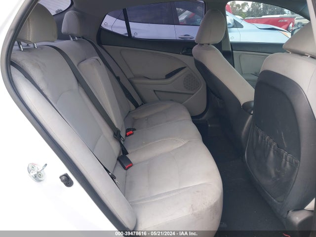 KIA Optima Lx 2014 5XXGM4A72EG282590 Image 8