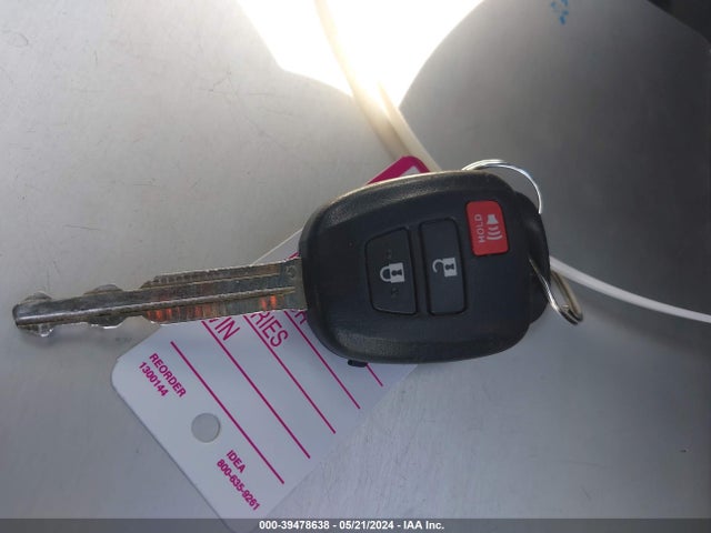 Toyota Prius C Two 2014 JTDKDTB33E1559033 Image 11