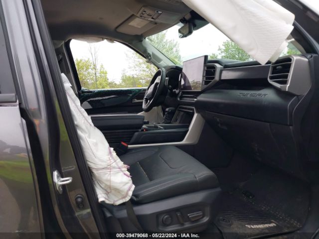 5TFLA5DA1NX010528 Toyota Tundra Sr5
