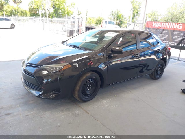 Toyota COROLLA LE 2017 2T1BURHE5HC812526 Image 2