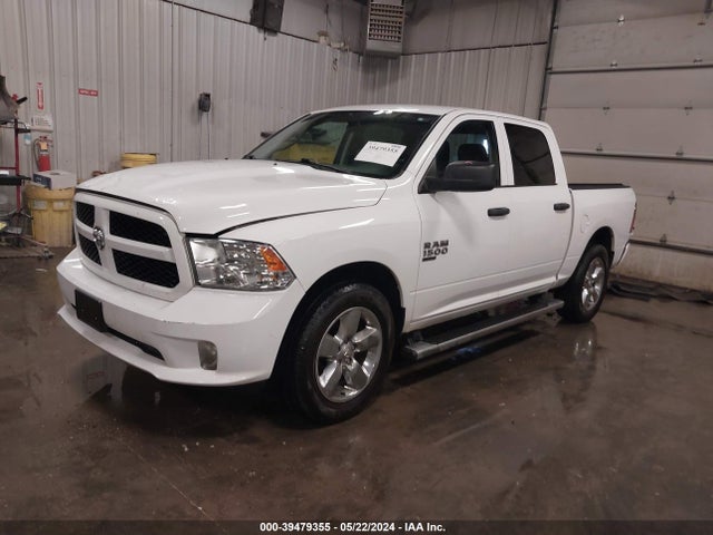 RAM 1500 Classic Express  4x4 5'7 Box 2019 1C6RR7KG0KS513795 Image 2