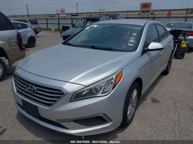 Hyundai SONATA SE 2016 5NPE24AF9GH432898 Image 2