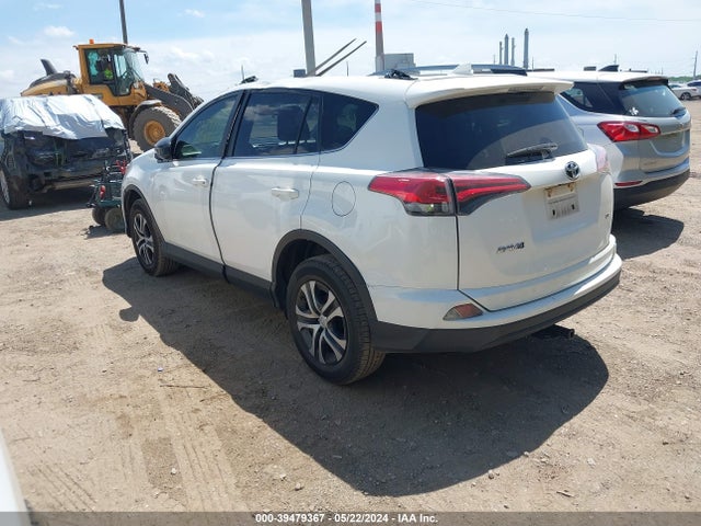 Toyota RAV4 LE 2017 JTMZFREVXHJ706218 Image 3