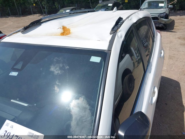 Toyota RAV4 LE 2017 JTMZFREVXHJ706218 Image 6