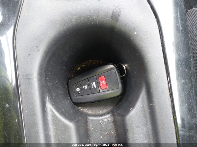 Toyota Corolla Hybrid Le 2021 JTDEAMDE5MJ018607 Image 11
