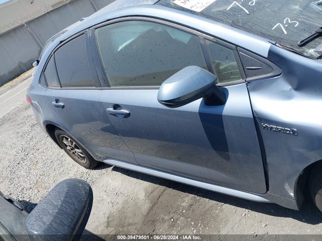 Toyota Corolla Hybrid Le 2021 JTDEAMDE5MJ018607 Image 14