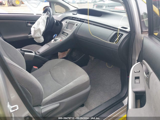 Toyota Prius Two 2015 JTDKN3DU5F0482398 Image 5