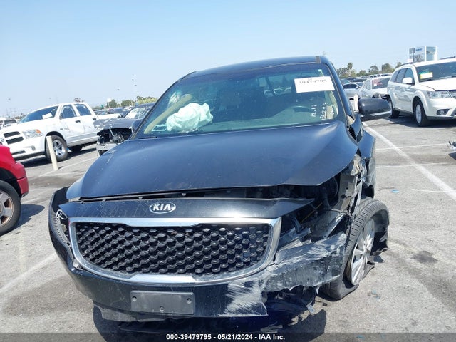 KIA SEDONA LX 2018 KNDMB5C12J6365758 Image 12