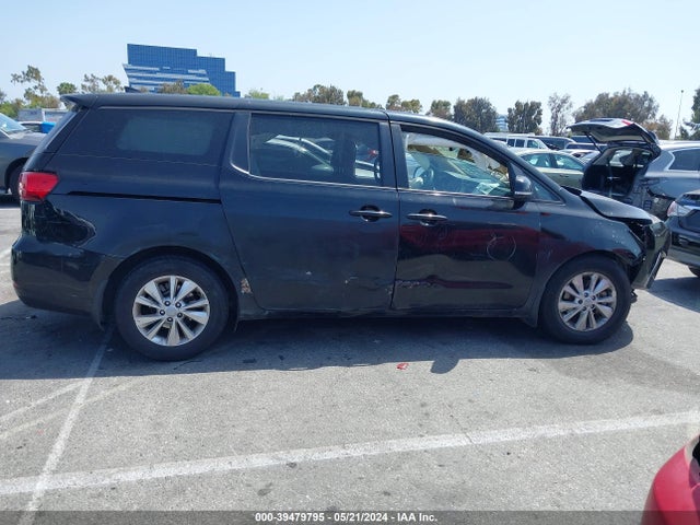 KIA SEDONA LX 2018 KNDMB5C12J6365758 Image 13
