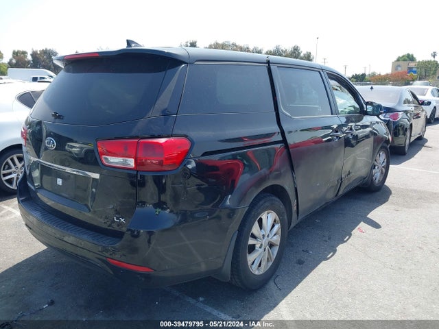 KIA SEDONA LX 2018 KNDMB5C12J6365758 Image 4