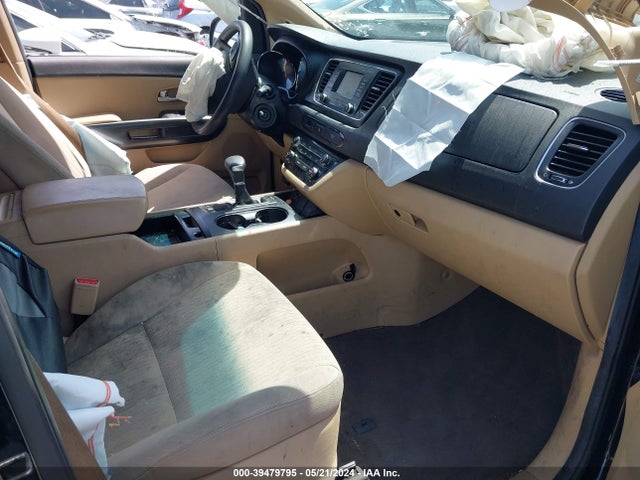 KIA SEDONA LX 2018 KNDMB5C12J6365758 Image 5