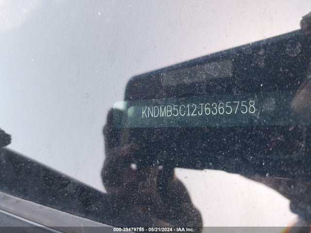 KIA SEDONA LX 2018 KNDMB5C12J6365758 Image 9