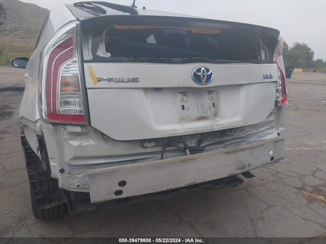 Toyota Prius Three 2014 JTDKN3DU2E0390437 Image 13
