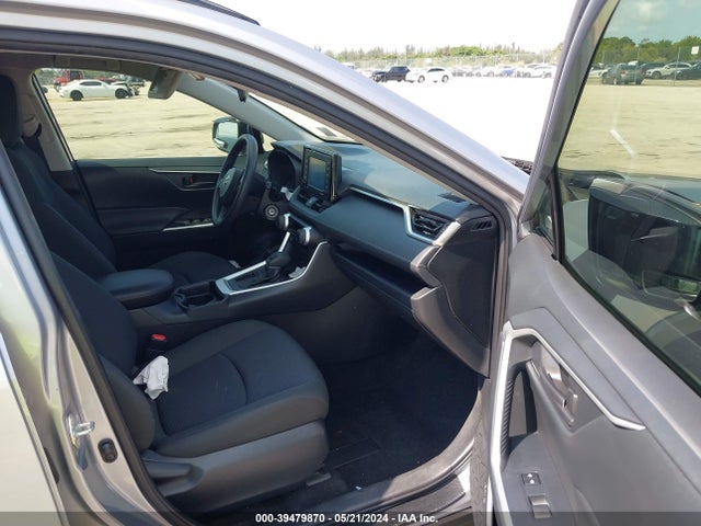 Toyota RAV4 LE 2020 JTMH1RFV7LD051516 Image 5