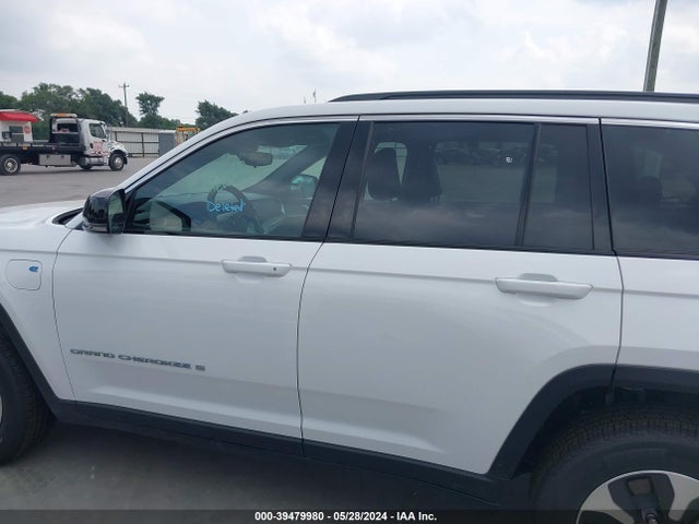 Jeep Grand Cherokee 4xe 2024 1C4RJYB61RC116372 Image 14