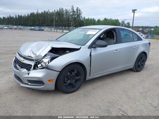 Chevrolet Cruze Ls Auto 2015 1G1PA5SG4F7215571 Image 2