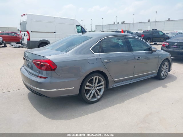 1VWDT7A38HC085798 Volkswagen Passat 1.8t R-line