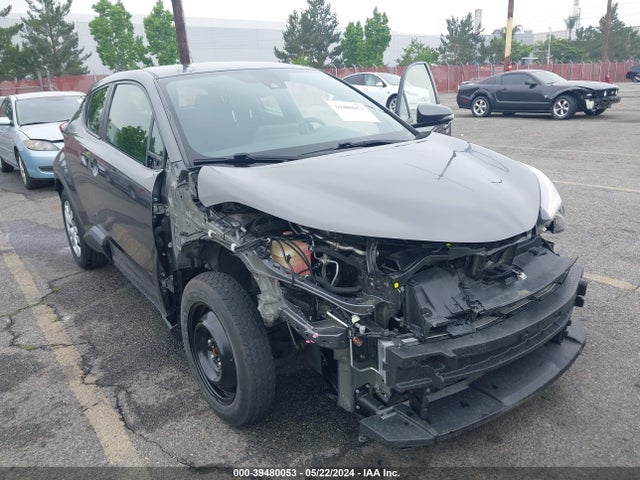 Toyota C-HR LE 2019 JTNKHMBX8K1020704 Image 6