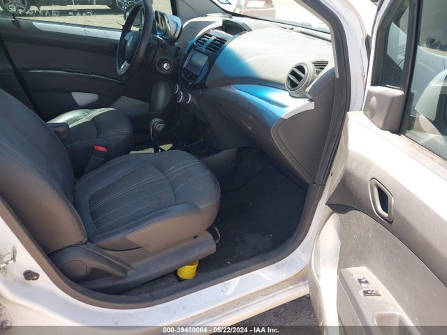 Chevrolet Spark 1lt Auto 2014 KL8CD6S95EC567738 Image 5