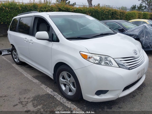 Toyota Sienna Le 8 Passenger 2017 5TDKZ3DC9HS817030 главное изображение