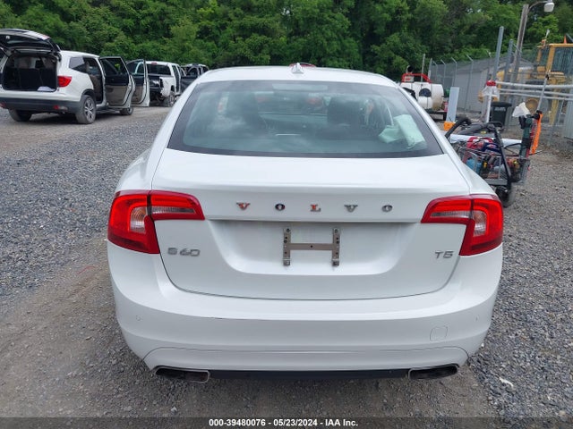 Volvo S60 T5 Drive-e 2016 YV126MFJ7G2408941 Image 16